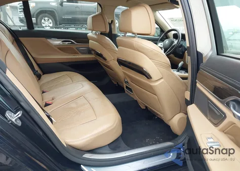 2016 BMW 750I xDrive z USA, uszkodzony, nr VIN WBA7F2C50GG416645